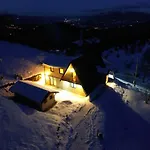 فيلة Suvo Vrelo Sa Unutrasnjim Bazenom I Saunom ياهورينا
