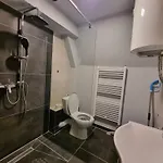 Suvo Vrelo Sa Unutrasnjim Bazenom I Saunom * ياهورينا