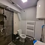 Suvo Vrelo Sa Unutrasnjim Bazenom I Saunom *