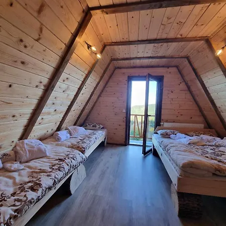 Suvo Vrelo Sa Unutrasnjim Bazenom I Saunom Jahorina